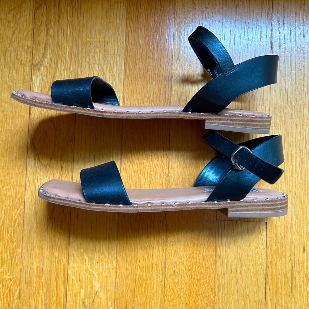 Steve Madden black sandal, size 8